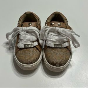 MK toddler shoes🤍